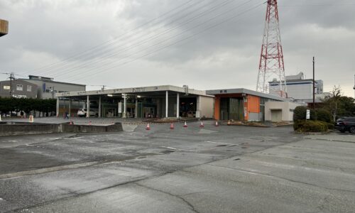 なにわナンバーの登録で大阪南港の陸運局へ